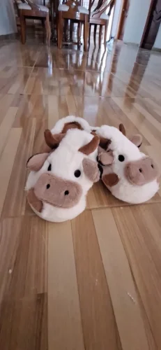 Chaussons vache tâche marron