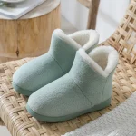 Chaussons Bottines avec Moumoute couleur vert