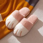 Chaussons pattes de chat rose