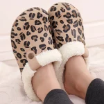 Chaussons Sabots Polaire Leopards