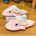 Pantoufles Requin Rose Polaire