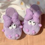 Chaussons doux et confortables en peluche avec motif nœud papillon