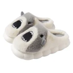 Chaussons animaux requin, parfaits pour les soirées cocooning.