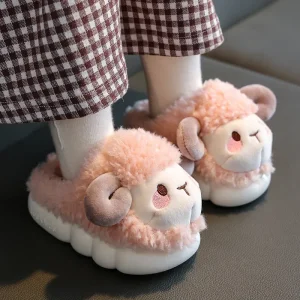 Chaussons animaliers pour enfants, design mouton, parfaits pour la maison