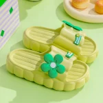 Claquette estivale femme design fleur