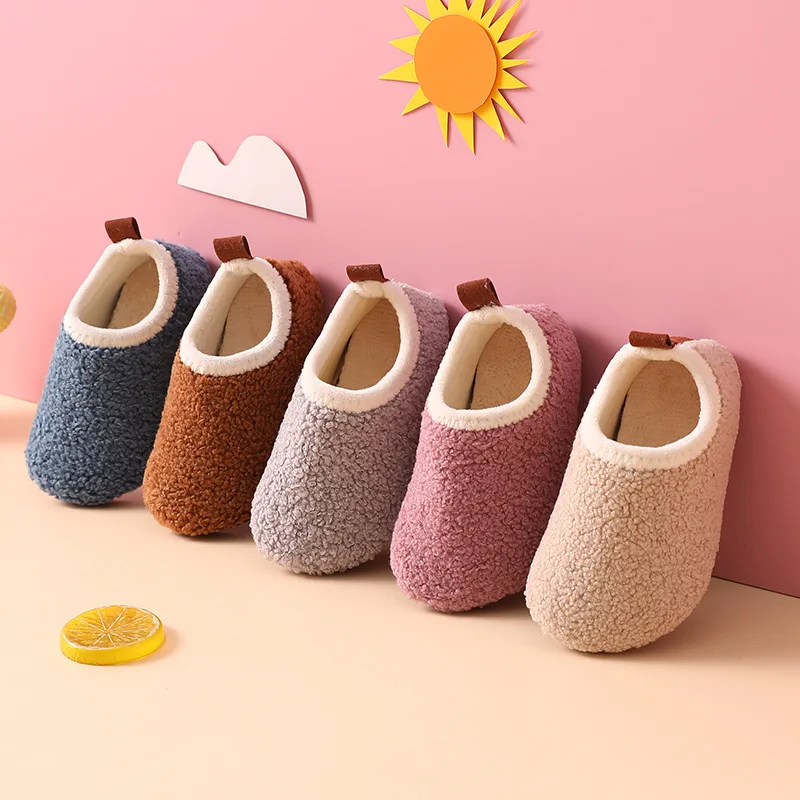 Chaussons douillets moumoute pour enfants